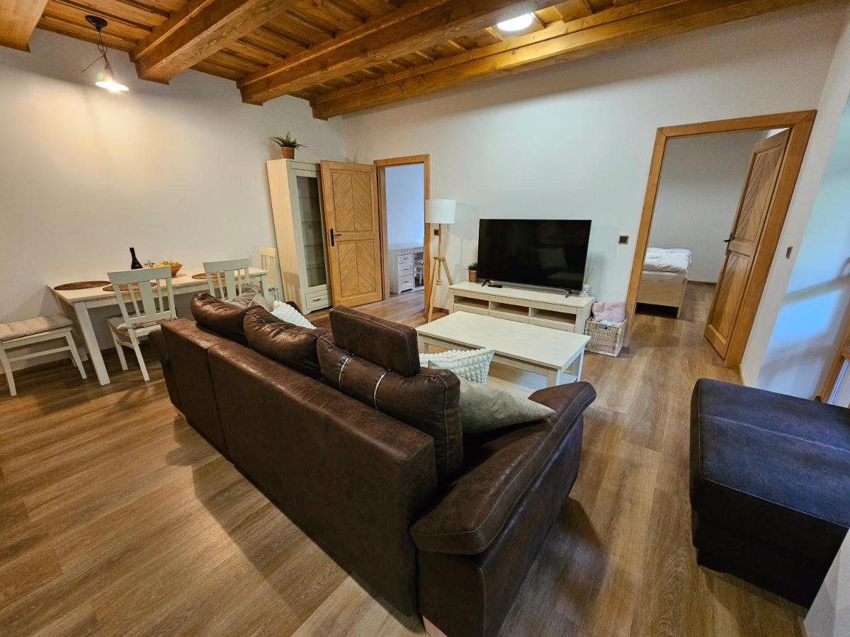Apartmany Jezerne Velke Karlovice Exterior photo