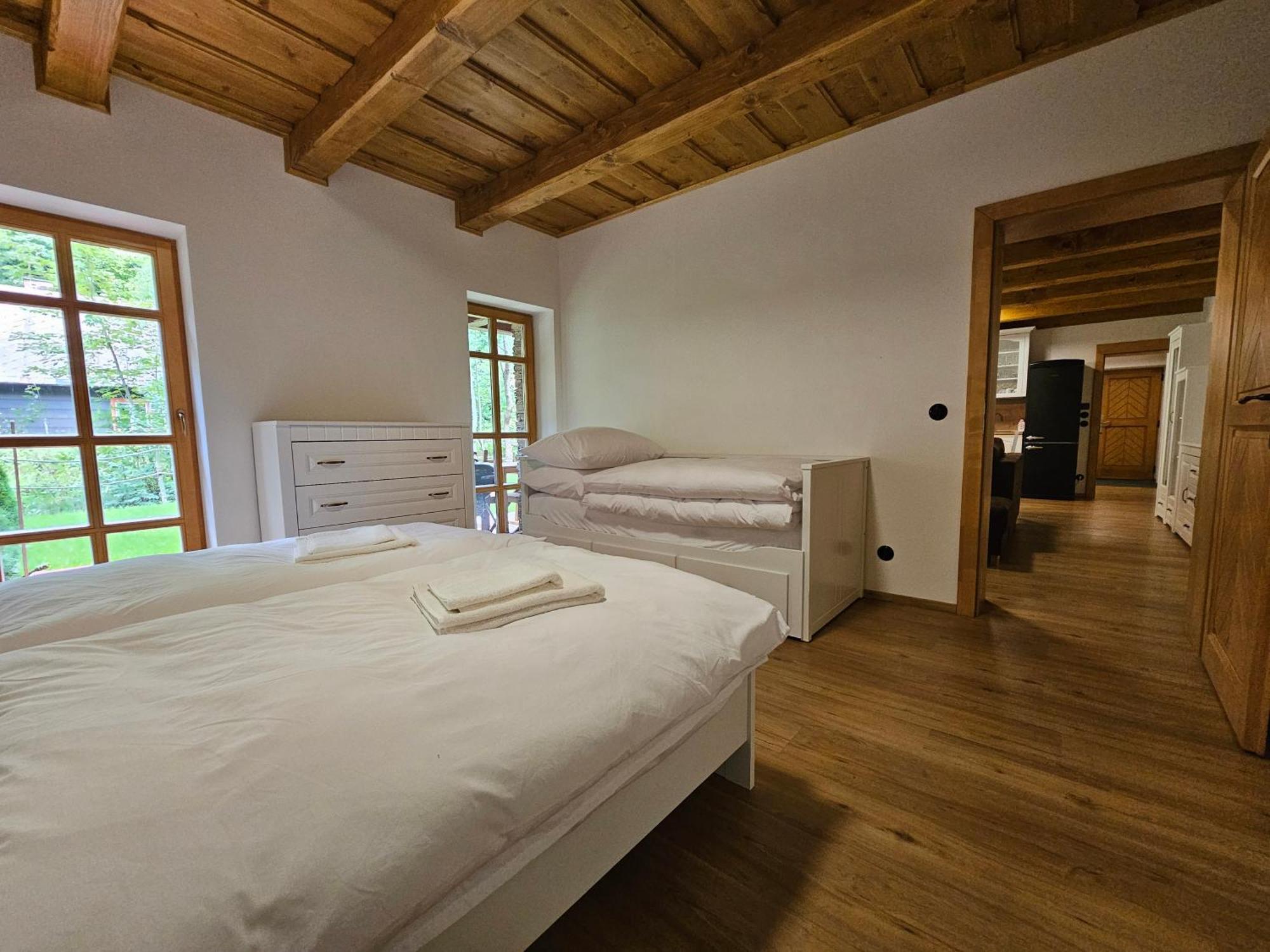 Apartmany Jezerne Velke Karlovice Exterior photo