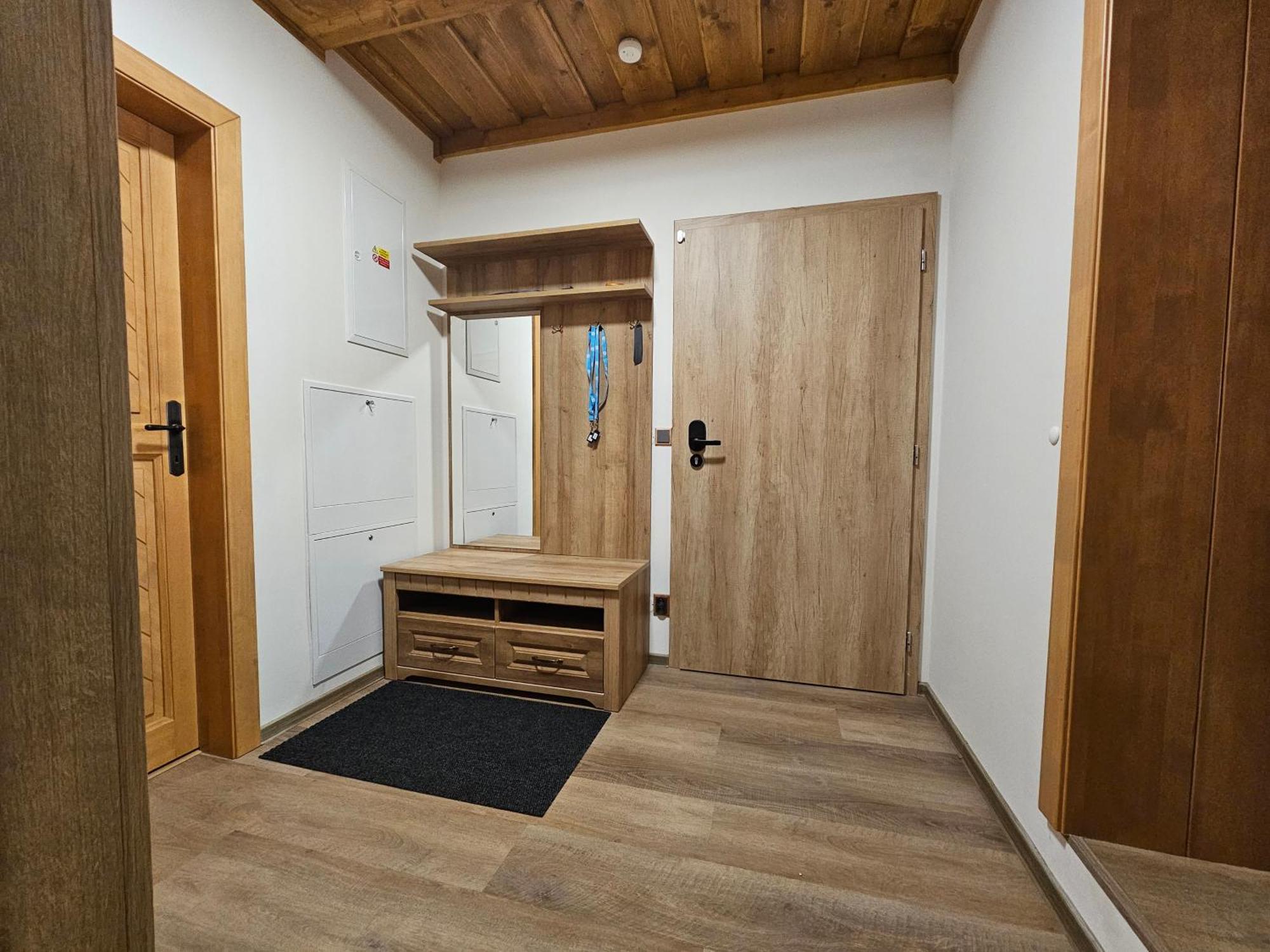 Apartmany Jezerne Velke Karlovice Room photo